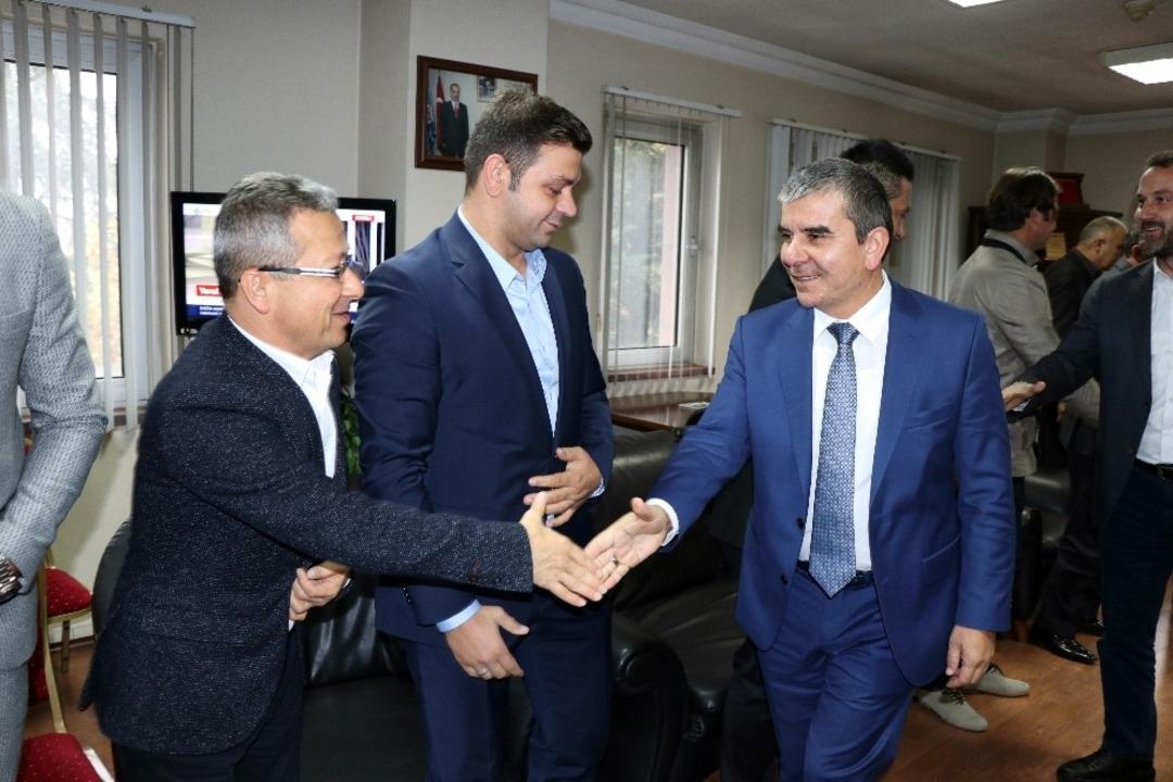 Sendikalardan &Ouml;z&uuml;m&rsquo;e tam destek