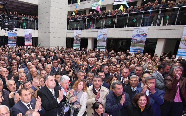 Yeniden aday olan Başkan Taşdelen personelle bir araya geldi