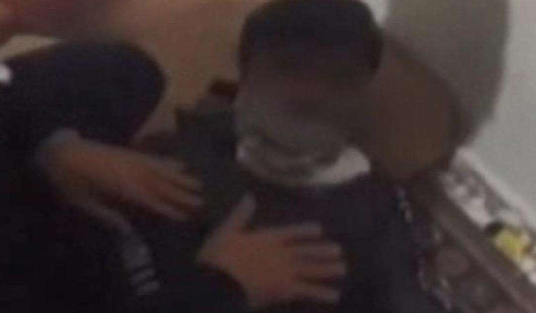 Karısıyla ilişkiye giren adamın ellerini ayaklarını bağlayıp... Yaptıkları akıllara durgunluk verdi