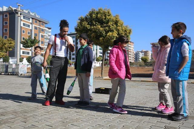 Karaköprü’de çocuklar gönüllerince eğlendi