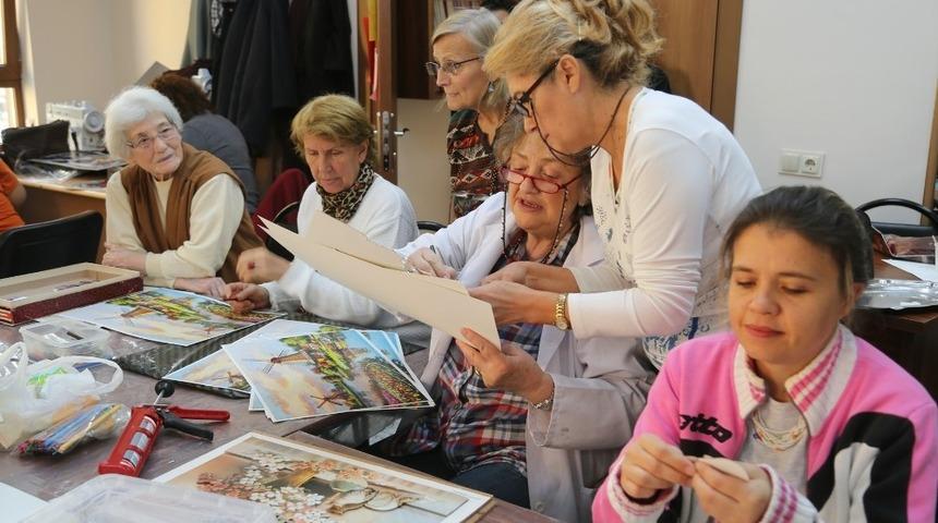 R&ouml;lyef at&ouml;lyesinde birbirinden g&uuml;zel eserler &uuml;retiyorlar