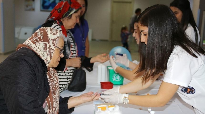 Akdeniz Üniversitesi Hastanesi’nde Dünya Diyabet Günü Kutlandı