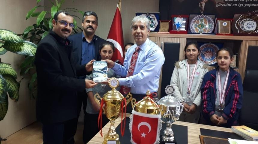 K&ouml;y &ouml;ğrencileri kros m&uuml;sabakalarında ikinci oldu