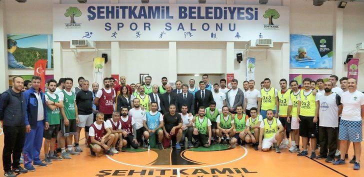 Öğretmenler için basketbol turnuvası G1