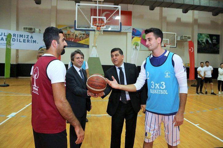 Öğretmenler için basketbol turnuvası G3
