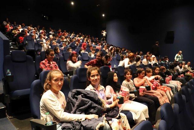 Mardinli 14 bin 118 öğrenciler sinemayla buluştu