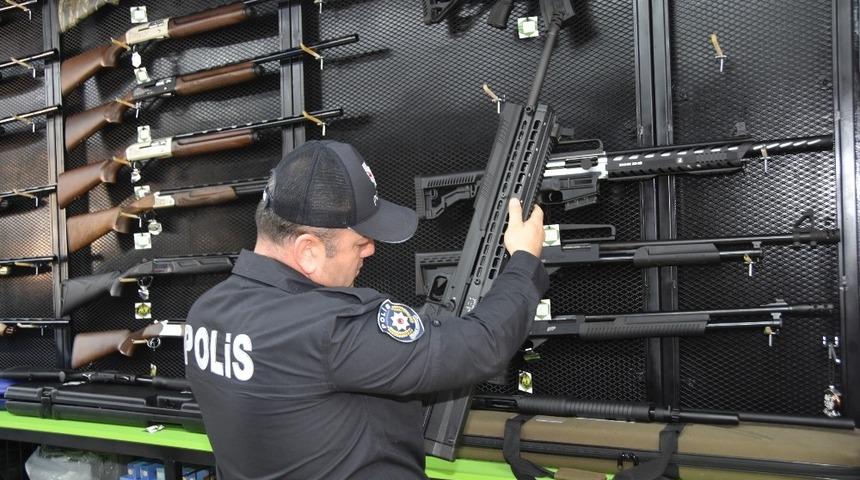 Antalya&rsquo;da Ruhsatsız Silah ve Av T&uuml;feği Uygulaması