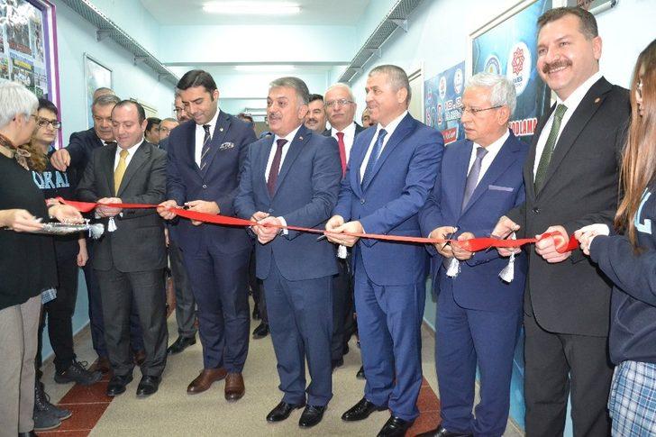 Vali Yazıcı: "İHA ve SİHA’ları ürettikten sonra terörle mücadelede başarı sağladık" G1