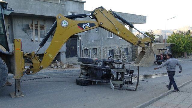 Gercüş’te forklift devrildi