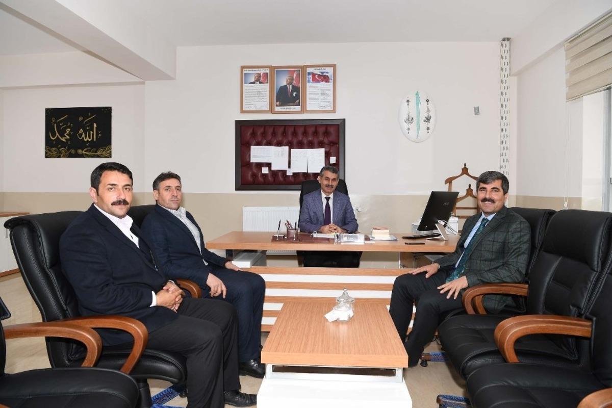 Başkan Asya, Nizam&uuml;lm&uuml;lk Kız Anadolu İmam Hatip Lisesini ziyaret etti