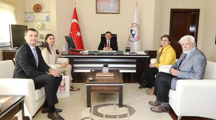 Belarus Konsolosluk Heyetinden ER&Uuml; Rekt&ouml;r&uuml;ne Ziyaret