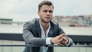  Söz dizisinin yıldızı Tolga Sarıtaş Emmy’e gidiyor 