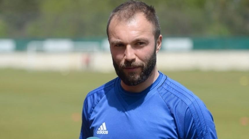 Murat Akın futbolu bıraktığını açıkladı