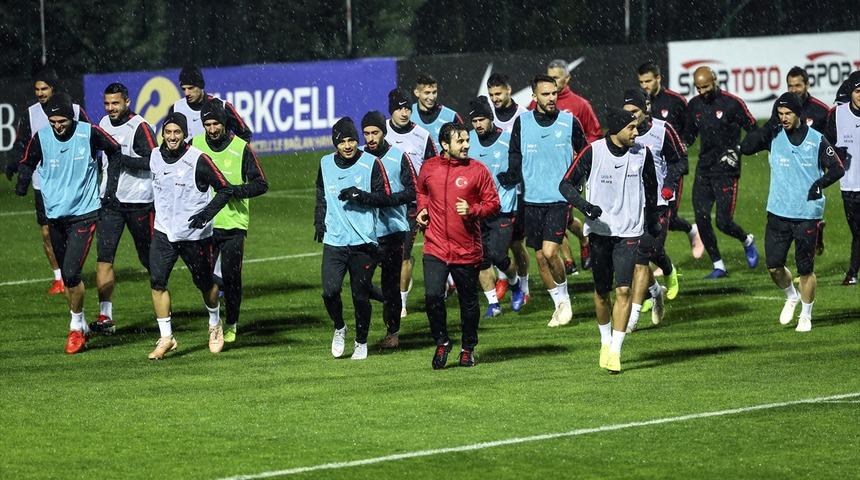 A Milli Futbol Takımı İsveç hazırlıklarını Cengiz Ünder'siz sürdürdü