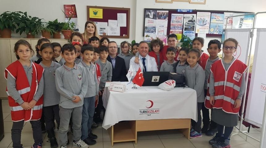 Okuldaki kan bağışı b&uuml;y&uuml;k ilgi g&ouml;rd&uuml;