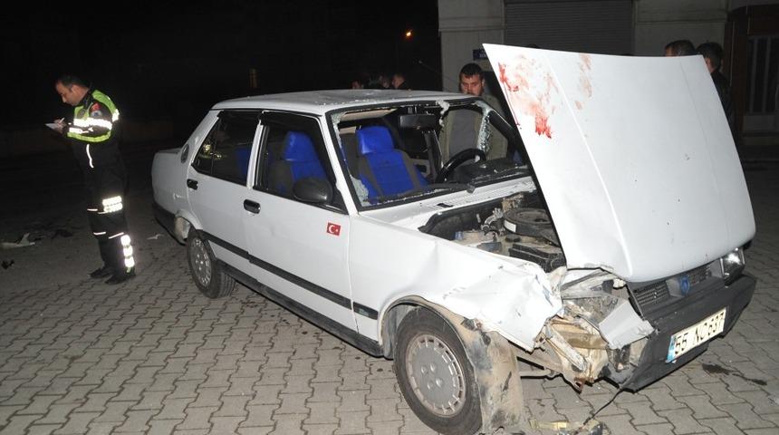 Otomobil ile motosiklet çarpıştı: 1 yaralı