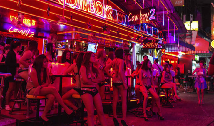 Genelevleriyle ünlü sokakta kredi kartı yasağı G2