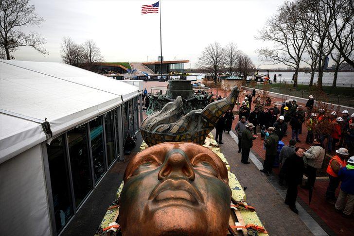  New York'un sembolü Özgürlük Heykeli meşalesi müzeye taşındı G1