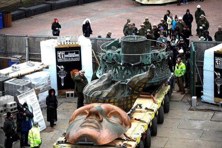  New York'un sembolü Özgürlük Heykeli meşalesi müzeye taşındı G3