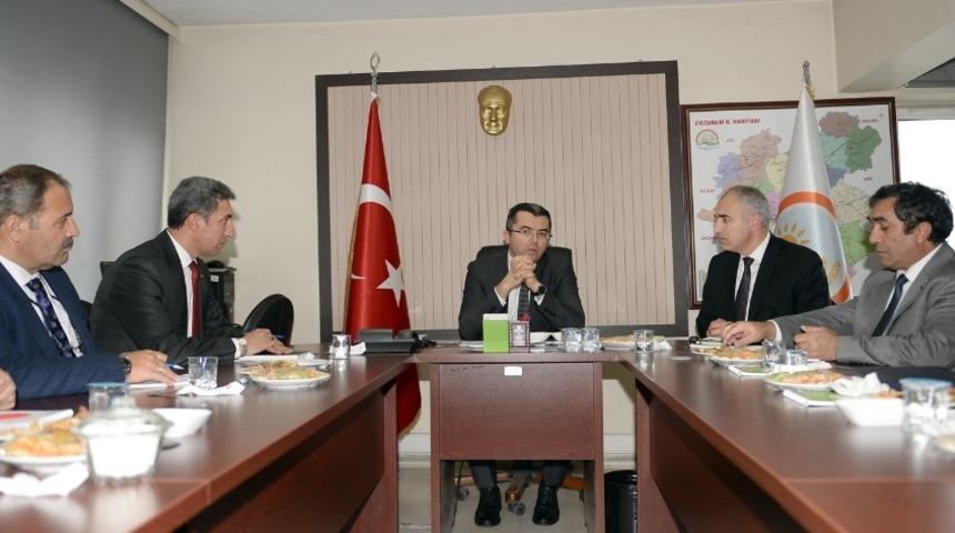 Vali Okay Memiş: &ldquo;Erzurum her konuda b&uuml;y&uuml;k potansiyele sahip, doğru kullanmalıyız&rdquo;