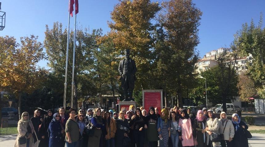 Pursaklarlı kadınlar Beypazarı&rsquo;nı gezdi