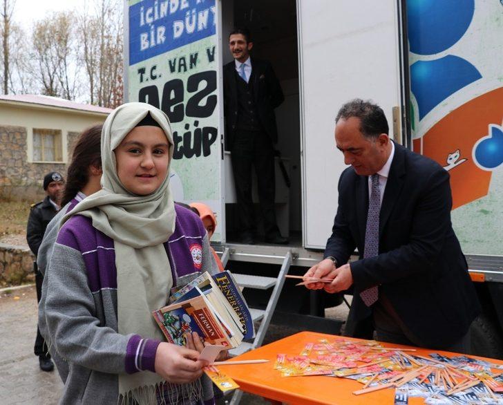 Kitaplar okuyucunun ayağına götürülüyor G5