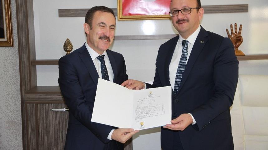 Yaman, AK Parti&rsquo;den aday adayı oldu