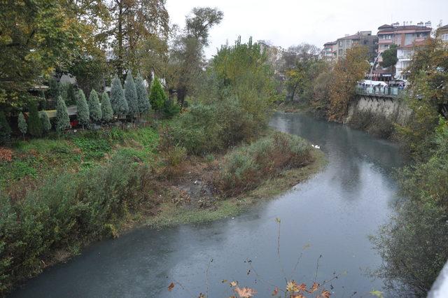 Bartın Irmağı siyah akıyor