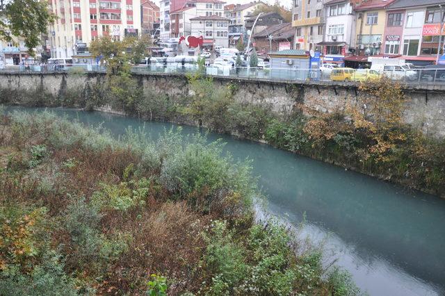 Bartın Irmağı siyah akıyor