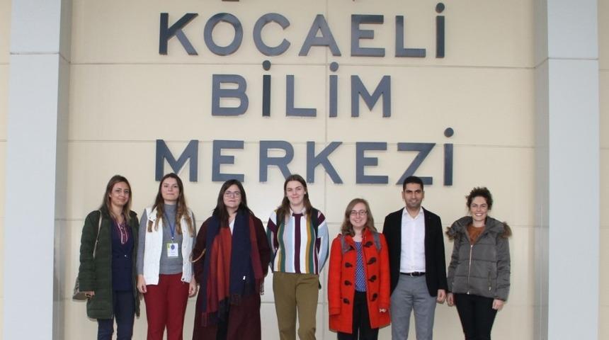 İngiliz heyet Kocaeli Bilim Merkezi’ni gezdi