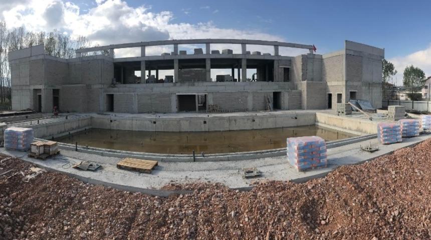 Y&uuml;zme havuzlarının inşası devam ediyor