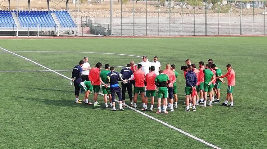 Yeşilyurt Belediyespor Ş.Urfa Belediyespor ma&ccedil;ına hazırlanıyor