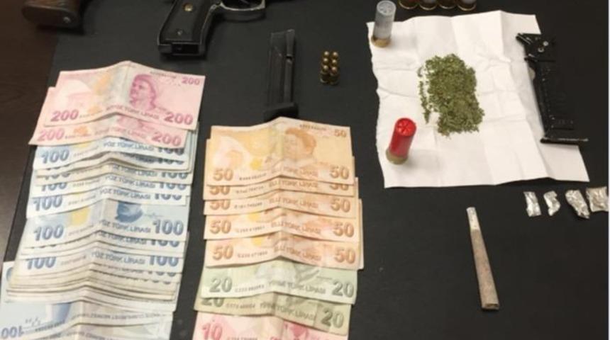 Şahinbey&rsquo;de uyuşturucu operasyonu 8 g&ouml;zaltı