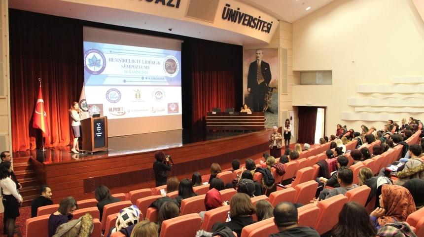 ESOG&Uuml;&rsquo;de &lsquo;Hemşirelikte Liderlik Sempozyumu&rsquo; d&uuml;zenlendi