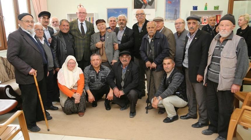 Koca &Ccedil;ınar m&uuml;davimlerinden &rsquo;Kazım Kurt&rsquo;a Vefa&rsquo; etkinliği