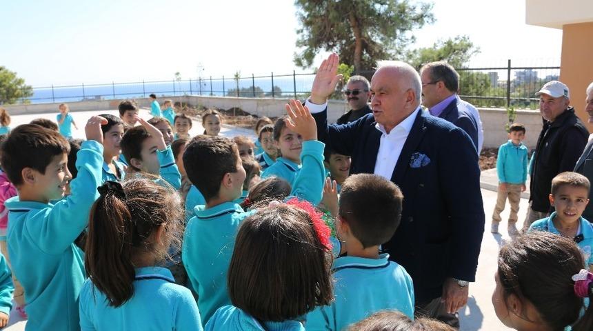 Başkan Tollu &ouml;ğrencilerle buluştu