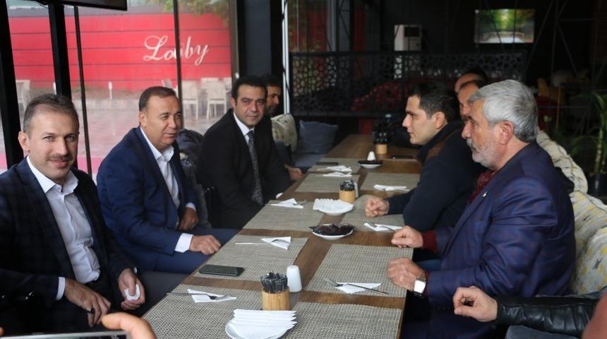 AK Partili &Ouml;ren&rsquo;den değerlendirme toplantısı