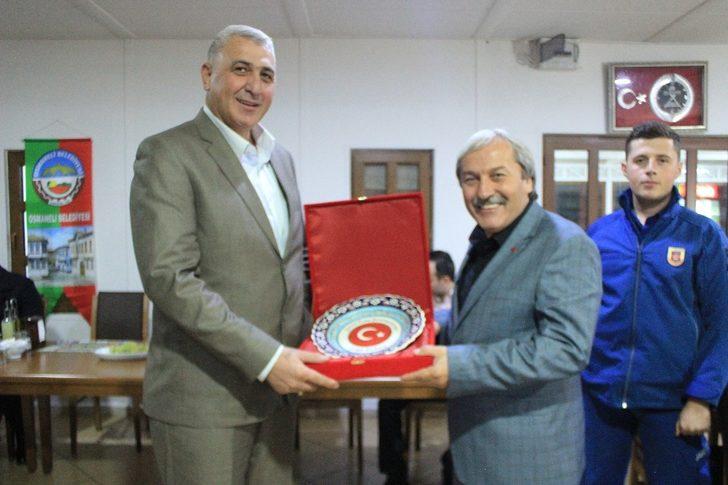 Osmaneli İlçe Jandarma Komutanı Demirpehlivan’a veda yemeği G5