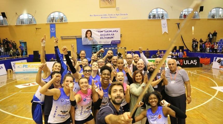 Kaptan Seda; "Aydınlılar i&ccedil;in oynamaktan gurur duyuyoruz"