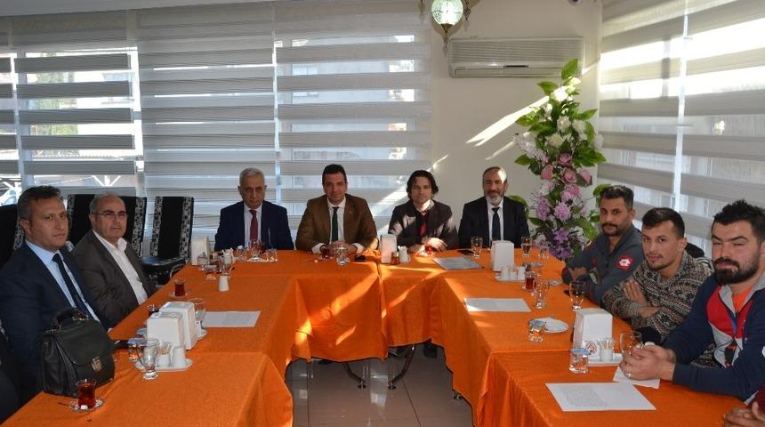 Kozan&rsquo;da &uuml;cretsiz spor kurslarına katılan 110 sporcudan başarı