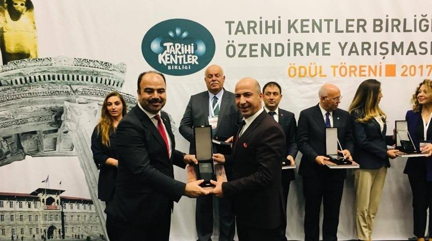 Ak&ccedil;adağ Belediyesi&rsquo;ne bir &ouml;d&uuml;l daha