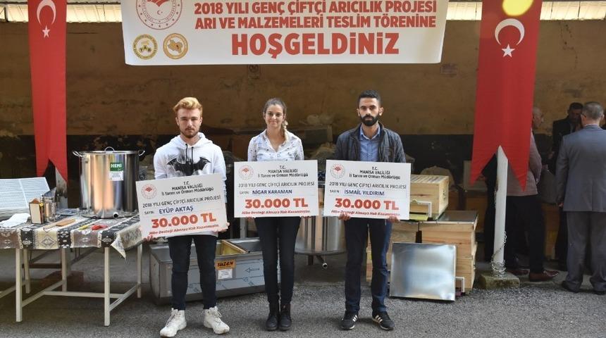 Genç arıcılara büyük destek