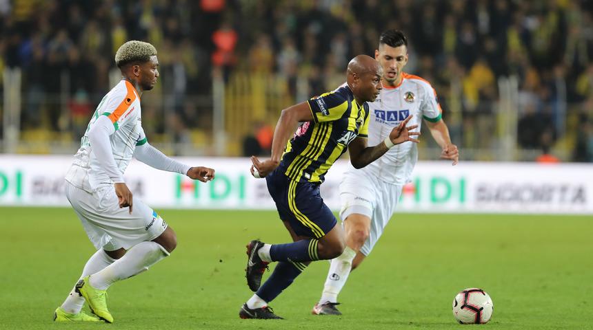 Fenerbahçe Andre Ayew'i tekrar kiralamak istiyor