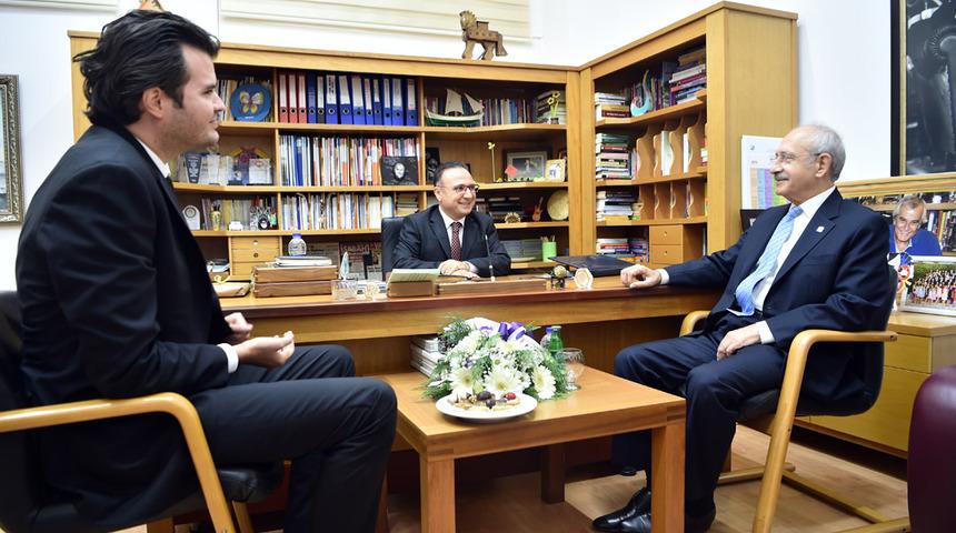 Kılı&ccedil;daroğlu Tarık Akan'ın okulu Taş Mektep'i ziyaret etti (2)