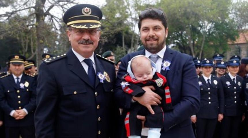 Emniyet müdürü, kızına ceza yazan polisi yanına çağırıp öyle bir şey yaptı ki...