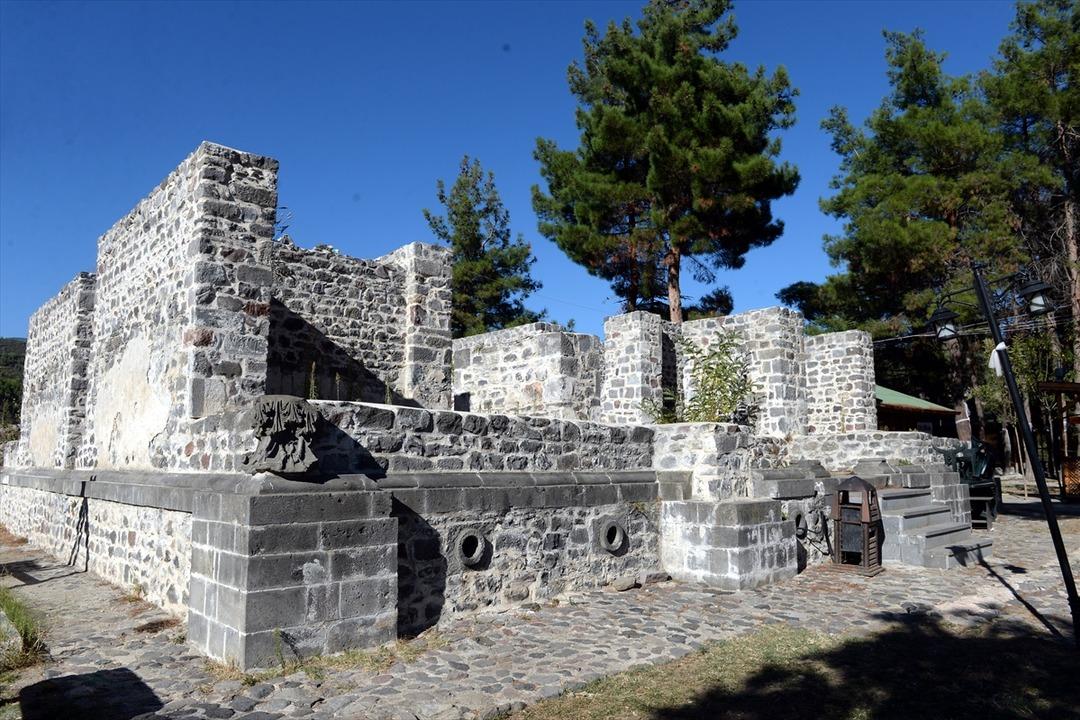 4,5 kilometreyi bulan kale surları ayağa kaldırılıyor 