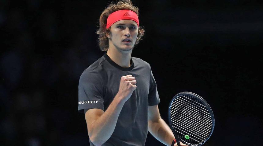 ATP'de Alexander Zverev, Roger Federer'i devirdi