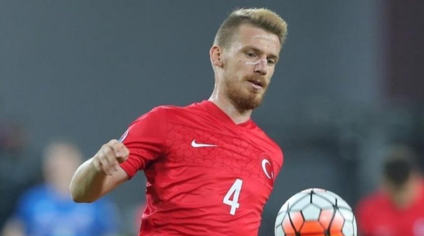 Türkiye - İsveç maçı öncesi Galatasaraylı Serdar Aziz sakatlandı