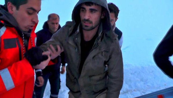 Muş'ta, 'çığ' düşünce mahsur kalan 11 kişi kurtarıldı G5