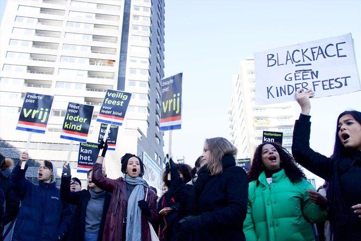 "Noel Baba" festivalinde ırkçılık protestosu  G4